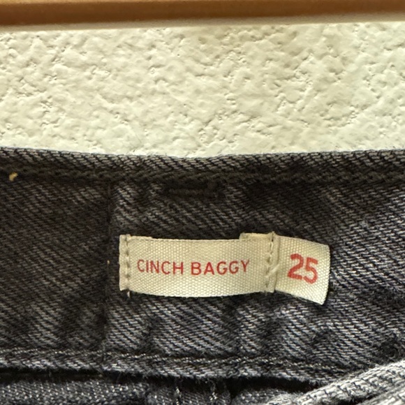 Levi's High Waisted Cinch Baggy Jeans - Picture 7 of 7